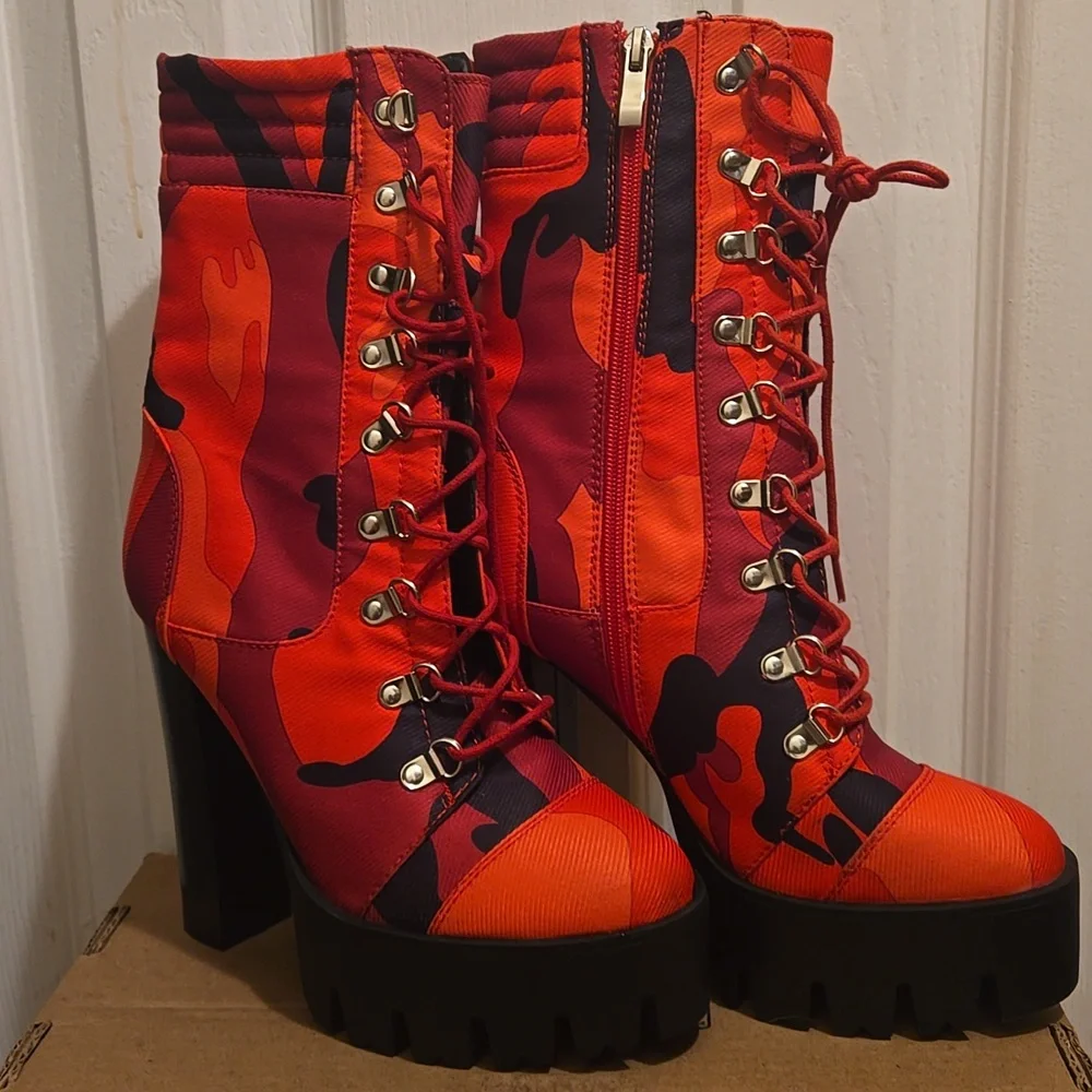 Azalea Wang Red/Black Camo Put It Down On Me Chunky Heel Boot - Picture 1 of 5